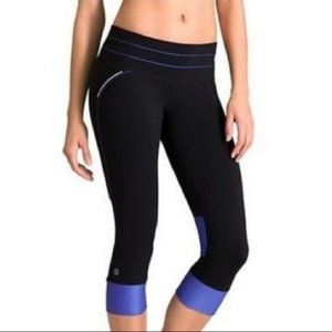 Athleta I Vibe Relay Capri Leggings I Sz Medium